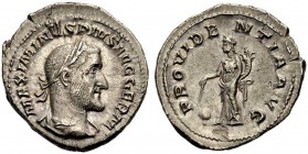 KAISERZEIT. Maximinus I. Thrax, 235-238. Denar, 236-238. Drap. und gep. Büste mit L. n.r. MAXIMINVS PIVS AVG GERM. Rv. PROVIDENTIA AVG Providentia mit...