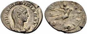 KAISERZEIT. Mariniana, Gattin des Valerian. Antoninian, postum, um 254. Viminiacum. Verschleierte Büste auf Mondsichel n. r. DIVAE MARINIANAE. Rv. CON...