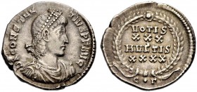 KAISERZEIT. Constantius II., 337-361. Siliqua, 351-355 Konstantinopel. Drap., gep. Büste mit Perlendiadem n. r. Rv. VOTIS/ XXX/ MVLTIS/ XXXX im Kranz,...