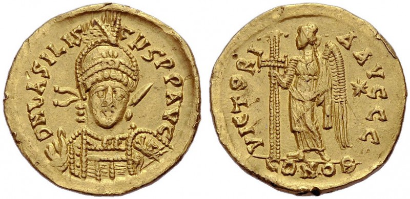 Basiliscus, 475-476. Solidus. Gep. Büste von vorne mit Helm, Schild und geschult...