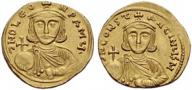 Leo III., 717-741. Mit Constantin V. Solidus, 725-732 dND LeO - N PAMyL Büste von vorne mit Chlamys, Krone, Akakia und Kreuzglobus. Rv. dN CONSt - ANt...