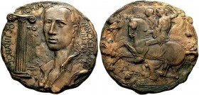 MEDAILLEURE. NUSS, FRITZ, * 1907 Göppingen, † 1999 Strümpfelbach. Bronzegussmedaille (1974) auf Johann Joachim Winckelmann. Sein Brustbild schräg n. l...