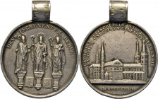 MEDAILLEN und PLAKETTEN
STÄDTEMEDAILLEN
Würzburg, Bistum. Silbermedaille 1843 (v. Neuss) a.d.1100-Jahrfeier des Hochstiftes. Dom. Rs. Statuen der dr...