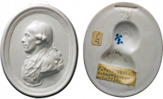 MEDAILLEN und PLAKETTEN
PERSONEN-MEDAILLEN
Blumenbach, J.F. Deutscher Naturwissemschaftler. Einseitige ovale weiße Porzellanmedaille o.J. der Manufa...