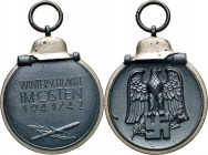ORDEN • EHRENZEICHEN • MILITARIA
Medaille Winterschlacht im Osten 1941/42. Kriegsmetall mit beiliegendem Band und Verleihungs­ tüte. OEK 3850.
vz...