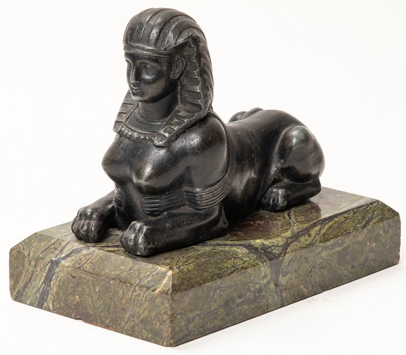VARIA
MÜNZSCHMUCK sowie SILBER- u. METALLARBEITEN
Sphinxfigur. Liegender Löwe ...