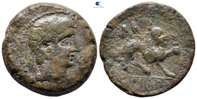 Hispania. Castulo circa 214 BC. 
Half Unit or Semis Æ

28 mm, 15,29 g



...