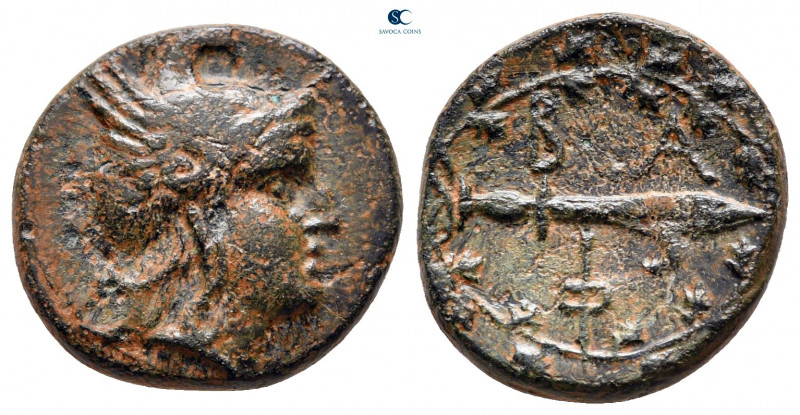 Kings of Macedon. Uncertain mint. Philip V 221-179 BC. 
Bronze Æ

17 mm, 3,83...