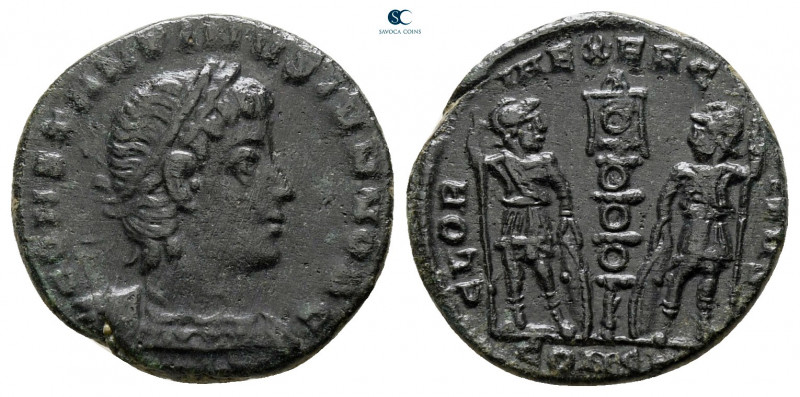 Constantine II, as Caesar AD 317-337. Constantinople
Follis Æ

14 mm, 1,82 g...