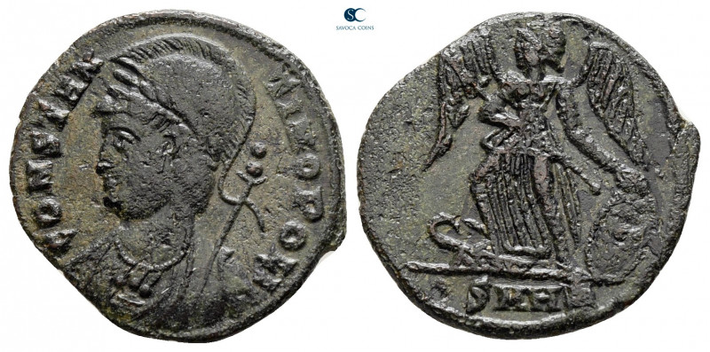 City Commemoratives AD 330-354. Heraclea
Follis Æ

16 mm, 1,97 g



very ...