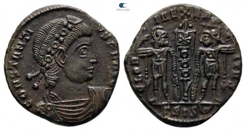 Constantius II, as Caesar AD 337-347. Siscia
Follis Æ

15 mm, 1,68 g



g...