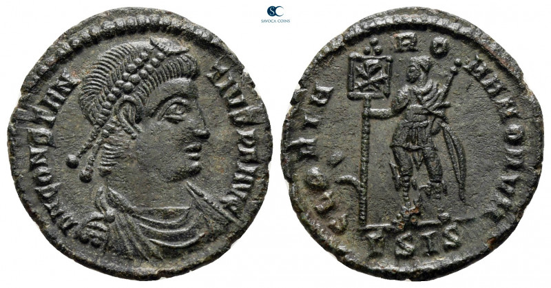 Constantius II AD 347-361. Siscia
Follis Æ

17 mm, 2,16 g



good very fi...