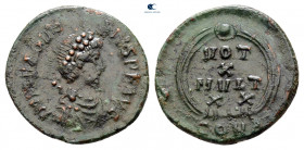 Theodosius I AD 379-395. Constantinople. Follis Æ