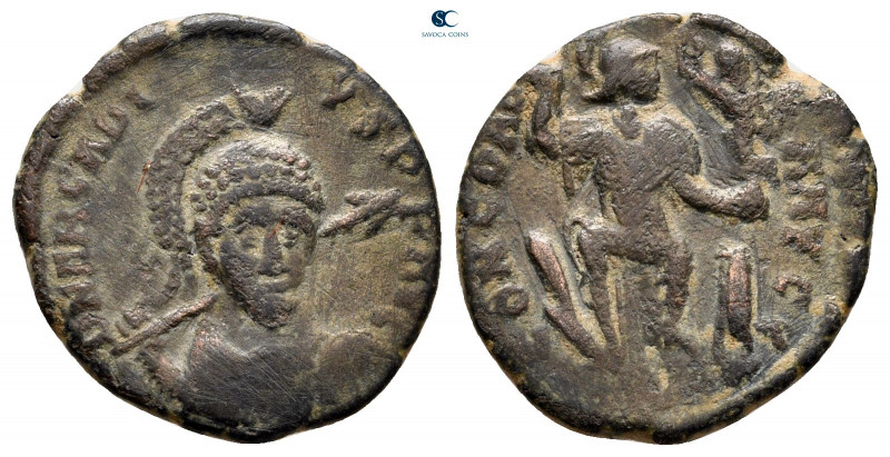 Arcadius AD 383-408. 
Follis Æ

17 mm, 2,12 g



very fine