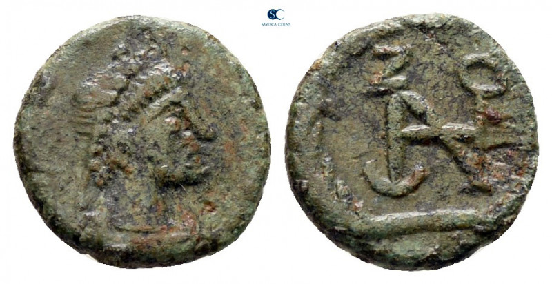 Zeno, second reign AD 476-491. 
Nummus Æ

9 mm, 0,59 g



very fine