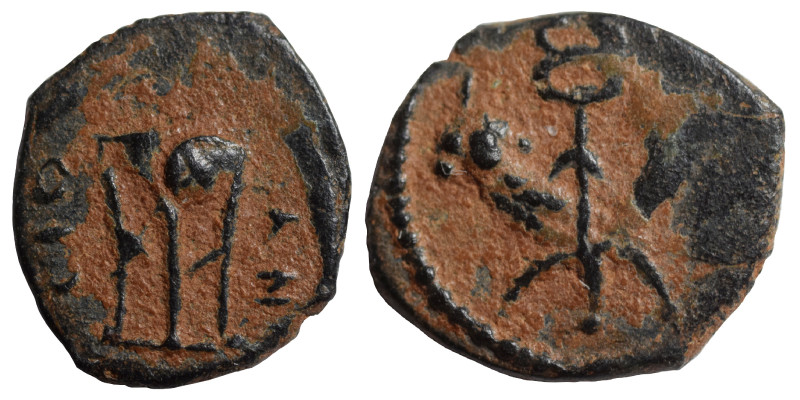 Uncertain. Pseudo-autonomous issue (?). Ae (bronze, 0.50 g, 10 mm). Tripod. Rev....