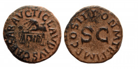 Claudius, 41-54. Quadrans (bronze, 2.67 g, 17 mm), Rome, 41. TI CLAVDIVS CAESAR AVG Hand to left holding scales; below, P N R. Rev. PON M TR P IMP COS...