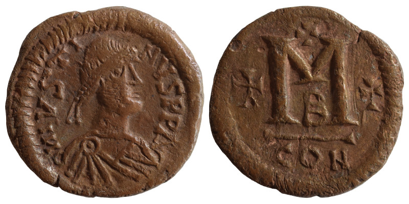 Justin I, 518-527. Follis (bronze, 17.27 g, 32 mm), Constantinople. Diademed, dr...