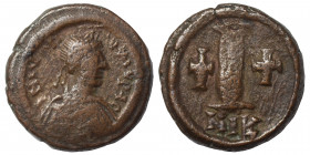 Justinian I, 527-565. Decanummium (bronze, 4.38 g, 17 mm), Nicomedia. D N IVSTINIANVS P P AVG. Diademed, draped and cuirassed bust right. Rev. Large I...