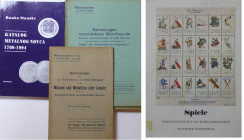 Lot de 5 catalogues sur des thèmes divers
1- Kataloge des Bayerischen Nationalmuseums münchen, band XIV, 1972 ; 2- Münzauction 7 November 1904, Münze...