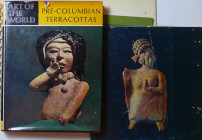 Lot de 4 ouvrages sur les terres cuites pré-colombiennes
Art of the World, Pre-Columbian Terracottas, Alexander Von Wuthenau 1970 ; 2- Mayasculptuur ...