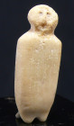 Néolithique - Idole en pierre - 3000 / 2000 av. J.-C.
Idole stylisée en pierre de couleur beige. 52 mm.