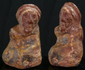 Proche Orient - Statuette d'homme en pierre - 1500 / 1000 av. J.-C.
Statuette en pierre représentant un homme à genou portant une coiffe. Belle patin...