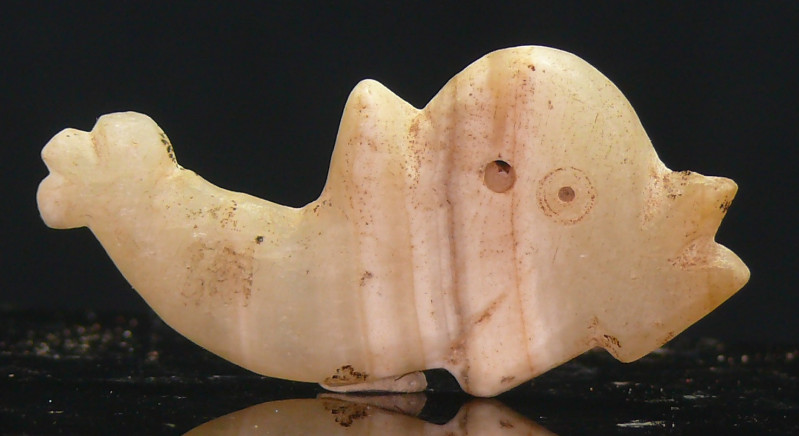 Proche Orient - Amulette en calcite - 1000 av. J.-C.
Amulette en calcite rubané...