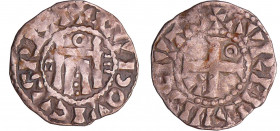 Louis VI (1108-1137) - Denier d'Orléans
A/ + LVDOVICVS REX I. Porte de ville, accostée d'un oméga et de 3 tirets. 
R/ + AVRELIANIS CIVITAS. Croix ca...