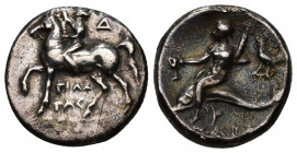 GRECIA ANTIGUA. CALABRIA. Tarento. Didracma. (c. 272-235 a.C.). A/ Jinete a izq. coronando su caballo, detrás DI, debajo FILW/TAS. R/ Taras con huso y...