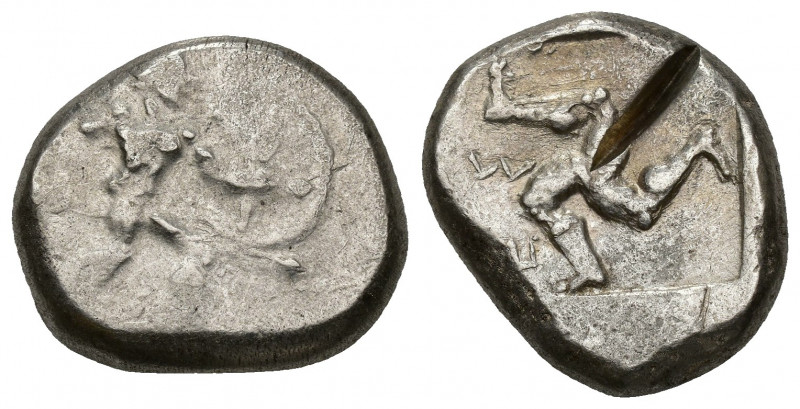 GRECIA ANTIGUA. PANFILIA. Aspendos. Estátera (460-420 a.C.). A/ Guerrero con esc...