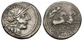 REPÚBLICA ROMANA. PORCIA. C. Porcius Cato. Denario. Roma (123 a.C.). A/ Cabeza de Roma a der. R/ Victoria en biga a der., debajo CATO, en exergo ROMA....
