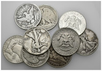 MONEDAS EXTRANJERAS. ESTADOS UNIDOS DE AMÉRICA. Lote de 9 monedas 1/2 dólar: 1904, 1907, 1941, 1942, 1943, 1946, 1961, 1964 y 1971. 8 de plata y 1 de ...