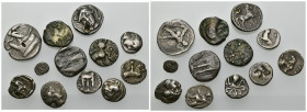 GRECIA ANTIGUA. Lote de 12 divisores de plata: Rhegion, Crotona, Terina (2), Caulonia, Galia (3), Egas y Tracia. Pesos de 0,15 a 3,60 g. Una con aguje...