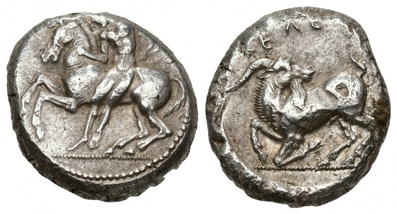 GRECIA ANTIGUA. CILICIA. Kelenderis. Estátera (450-400 a.C.). A/ Jinete con láti...