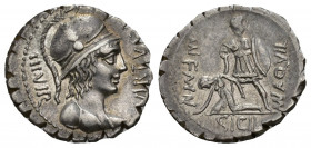 REPÚBLICA ROMANA. AQUILIA. Mn. Aquilius Mn. F. Mn. Denario. Roma (71 a.C.). A/ Busto de Virtus a der., delante VIRTVS, detrás III VIR. R/ Manlio Aquil...