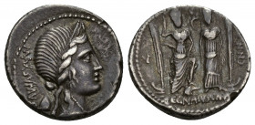 REPÚBLICA ROMANA. EGNATIA. Cn. Egnatius Cn. f. Cn. n. Maxsumus. Denario. Roma (75 a.C.). A/ Busto de Libertas diademado y drapeado a der., detrás píle...