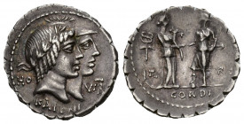 REPÚBLICA ROMANA. FUFIA. Q. Fufius Calenus y Mucius Cordus. Denario. Roma (70 a.C.). A/ Cabezas de Honos y Virtus, detrás HO, delante VIRT, debajo KAL...