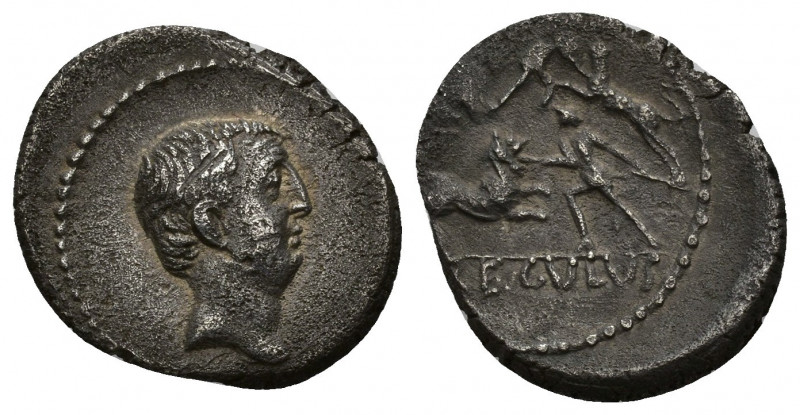 REPÚBLICA ROMANA. LIVINEIA. L. Livineius Regulus. Denario. Roma (42 a.C.). A/ Ca...