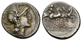 REPÚBLICA ROMANA. MALLIA. Ap. Claudius y T. Mallius Denario. Roma (110-109 a.C.). A/ Cabeza de Roma a der., detrás símbolo. R/ Victoria en triga a der...