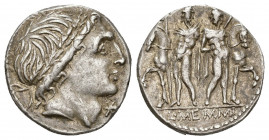 REPÚBLICA ROMANA. MEMMIA. L. Memmius. Denario. Roma (109-108 a.C.). A/ Cabeza masculina a der. R/ Dióscuros de frente con las riendas de sus caballos,...