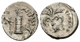 PERIODO DE JULIO CÉSAR A AUGUSTO. SEXTO POMPEYO. Denario. Sicilia /42-40 a.C.). A/ Faro de Mesina rematado por estatua de Neptuno, delante galera con ...