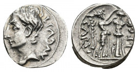 PERIODO DE JULIO CÉSAR A AUGUSTO. AUGUSTO. Quinario. Emerita (25-23 a.C.). A/ Cabeza de Augusto a izq.; AVGVST. R/ Victoria a der. coronando trofeo, a...