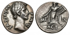 PERIODO DE JULIO CÉSAR A AUGUSTO. AUGUSTO. Denario. Lugdunum (15-13 a.C.). A/ Cabeza a der.; AVGVSTVS DIVI F. R/ Apolo a izq. con plectrum y lira; IMP...
