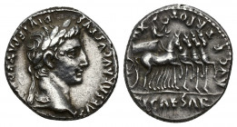 PERIODO DE JULIO CÉSAR A AUGUSTO. AUGUSTO. Denario. Lugdunum (13-14 d.C.). A/ Cabeza laureada a der.; CAESAR AVGVSTVS DIVI F PATER PA(TRIAE). R/ Tiber...
