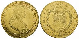 CARLOS III. 8 escudos. 1762. Santiago. J. AU 26,97 g. 36,6 mm. VI-1742. Vanos en rev. R.B.O. MBC/EBC-.