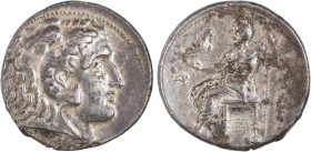 Macédoine, Alexandre le Grand, tétradrachme, Byblos, c.330-320 av. J.-C
A/Anépigraphe
Tête imberbe d'Héraclès à droite, coiffée de la peau de lion
...
