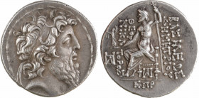 Syrie, Démétrios II, tétradrachme, Damas, c.128-127 av. J.-C
A/Anépigraphe
Tête de Zeus diadémée à droite
R/BASILEWS/ DHMHTRIOY/ QEOY/ NIKA-TOROS/ ...