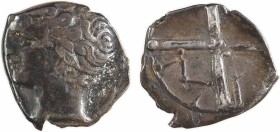 Massalia, obole au type d'Apollon, c.350-220 av. J.-C
A/Anépigraphe
Tête d'Apollon à gauche, avec favori et corne frontale
R/Anépigraphe
Roue, M e...