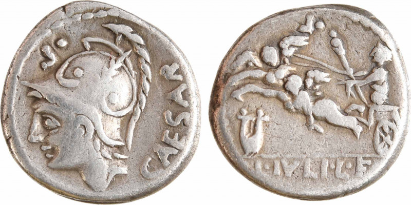 Julia, denier, Rome, 103 av. J.-C
A/CAESAR
Tête casquée de Mars à gauche
R/L....